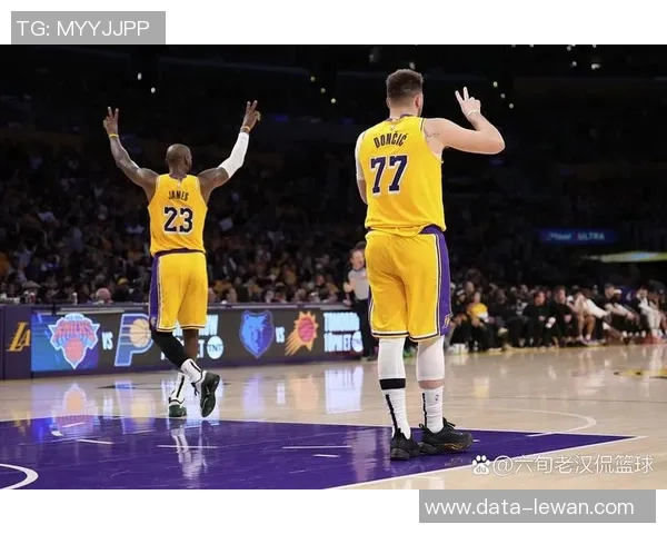 常规赛回顾：绿军稳居强队之巅湖人逆袭展现绝佳韧性